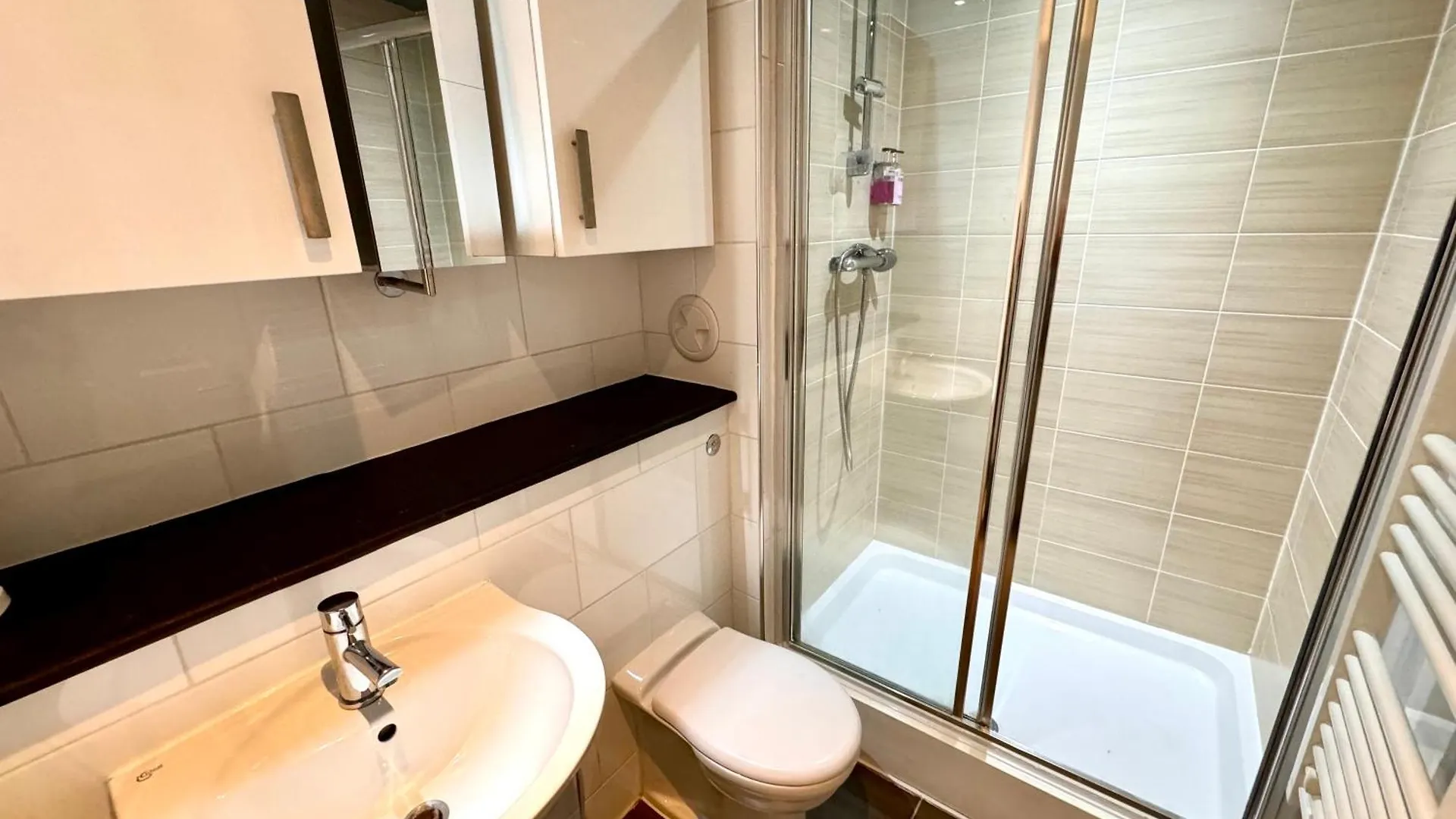 Ocean Park Apartments - Oceanfront - Free Parking And Fast Wifi  Edinburgh