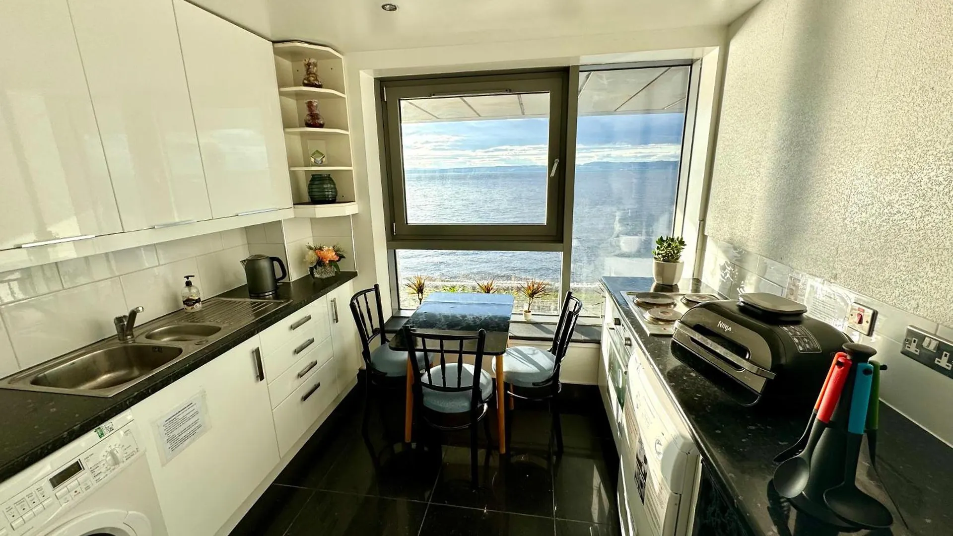 Ocean Park Apartments - Oceanfront - Free Parking And Fast Wifi Edinburgh