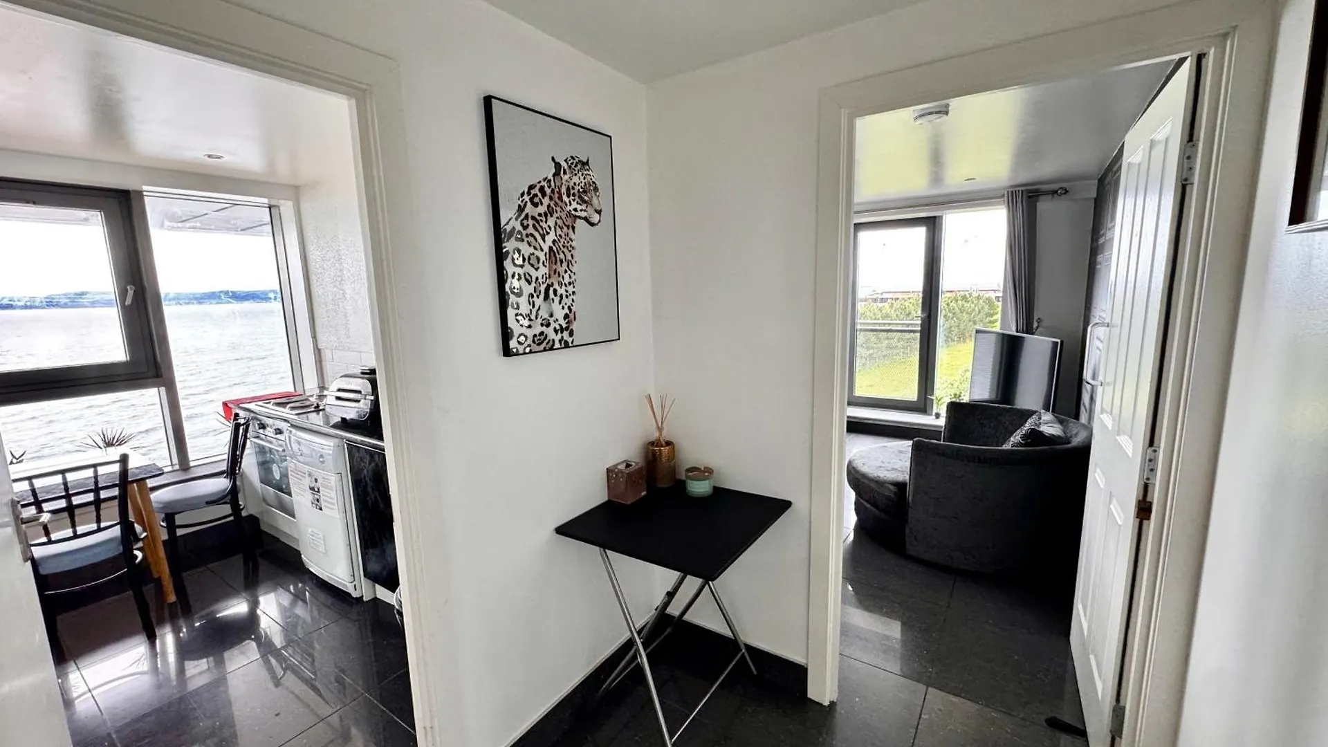 Ocean Park Apartments - Oceanfront - Free Parking And Fast Wifi