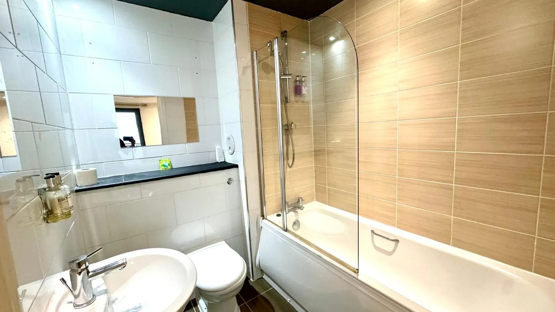 Ocean Park Apartments - Oceanfront - Free Parking And Fast Wifi