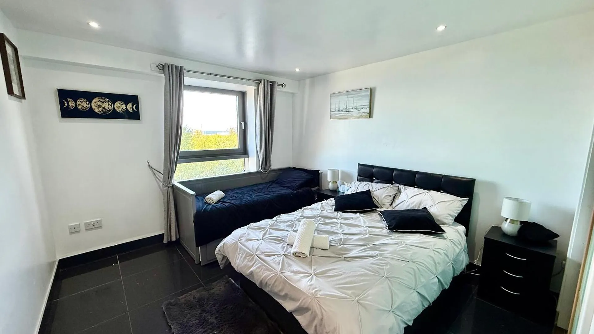 Ocean Park Apartments - Oceanfront - Free Parking And Fast Wifi 0*, Edinburgh United Kingdom