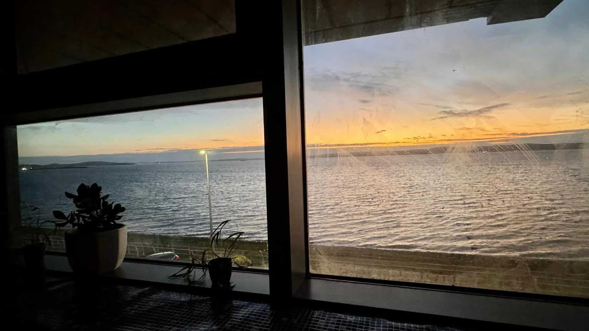 Ocean Park Apartments - Oceanfront - Free Parking And Fast Wifi